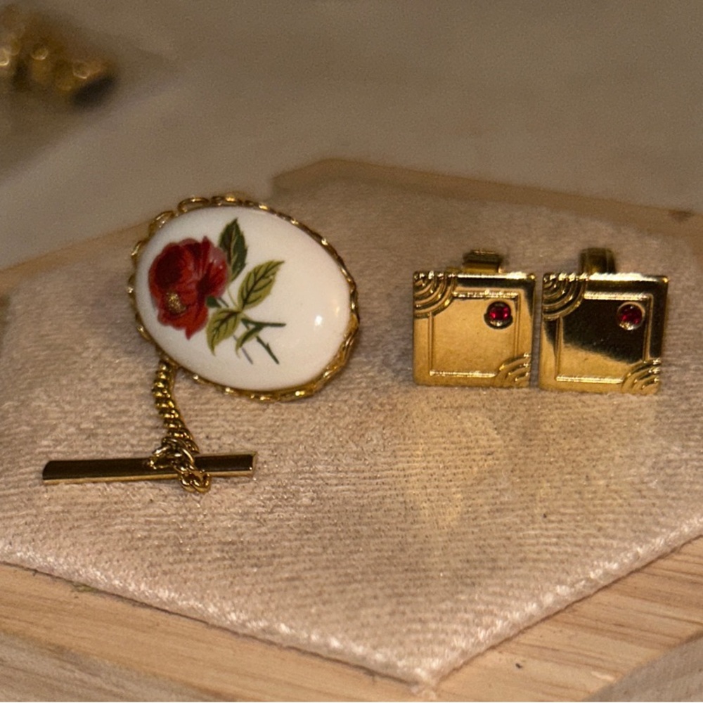Vintage Art Deco Gold Rose Porcelain Tie Tack & Gemstone Cufflink Set